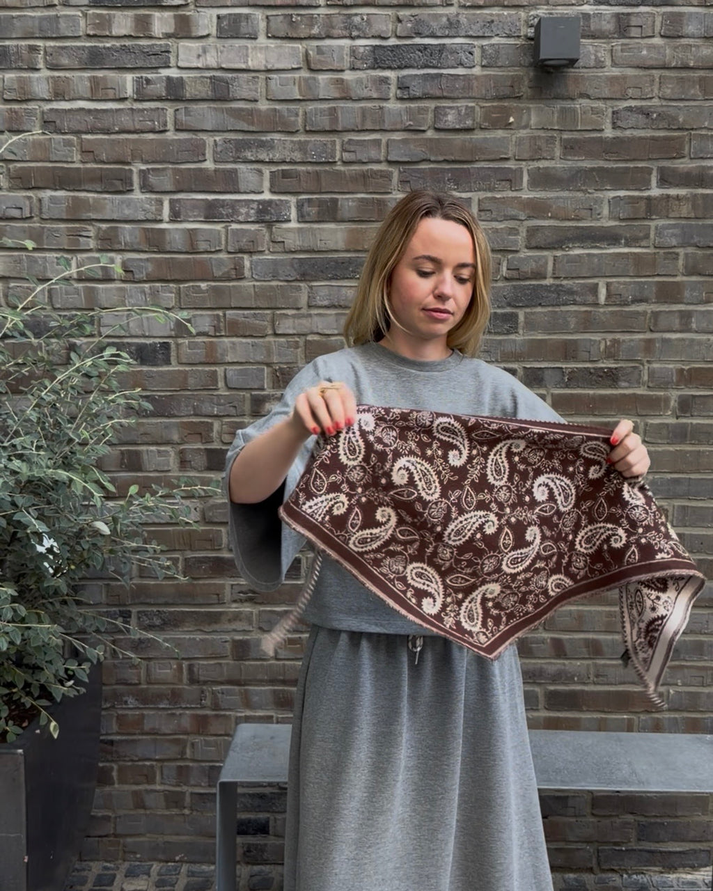 Paisley Triangle Schal Mini braun