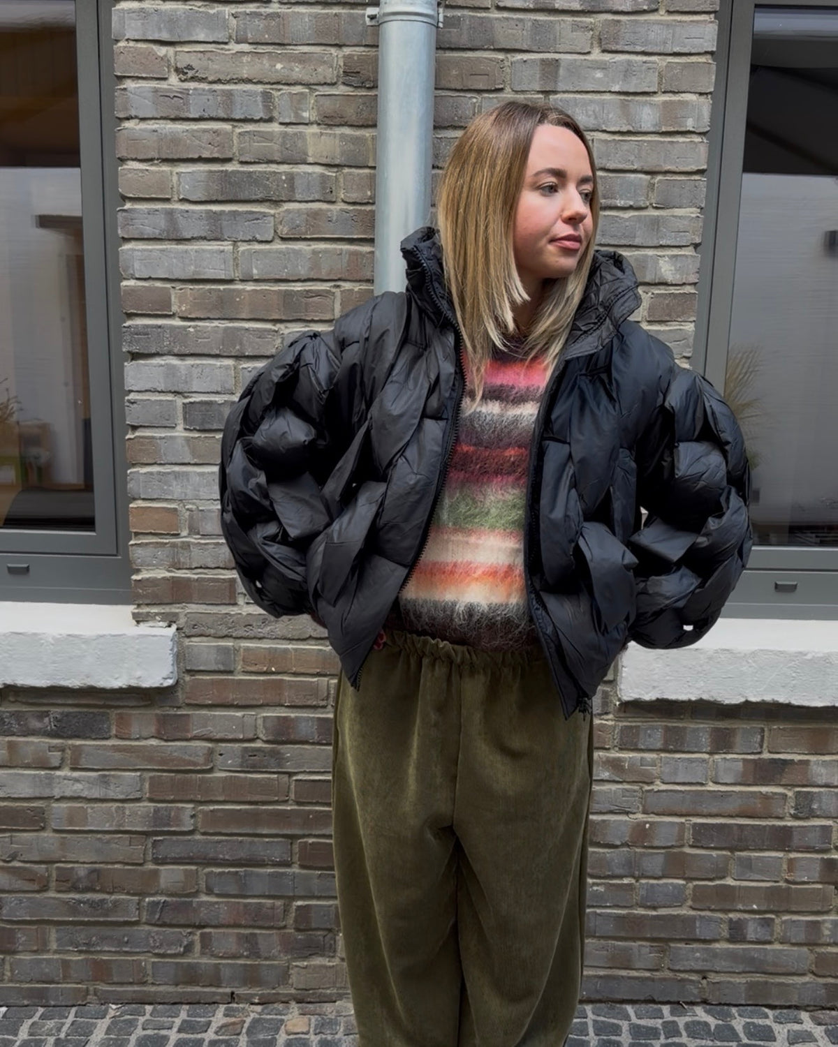 Pufferjacke 'Ge1flochten' schwarz