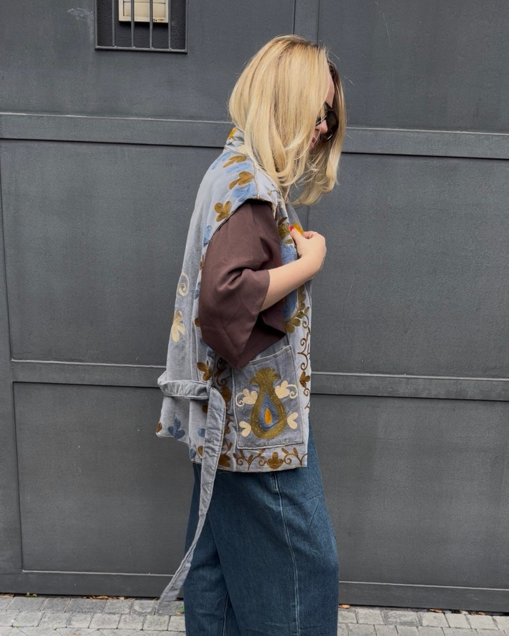 Samtweste 'Paisley' grau